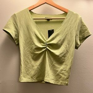 ♥️4/$30 NWT lime green crop top